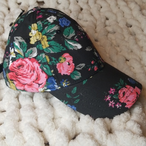 BCBGeneration Accessories - 🌺NWT BCBGeneration baseball cap